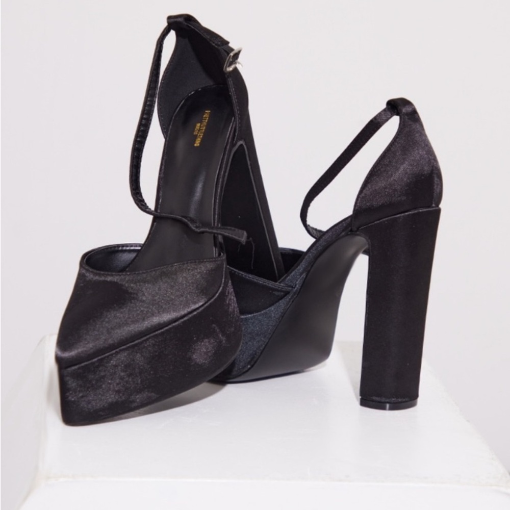 Pretty little thing wide blue pointed platform heels